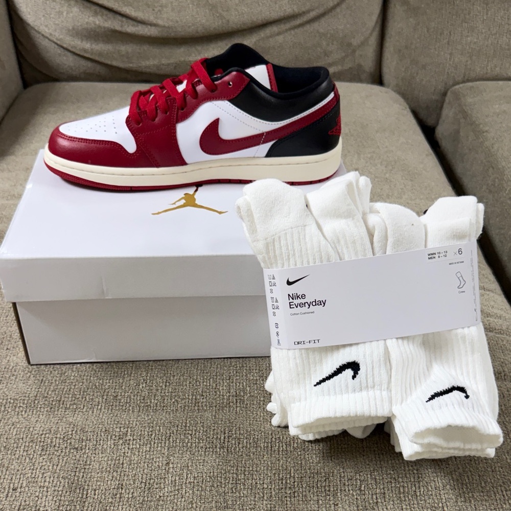 Nike Everyday White Athletic Socks
